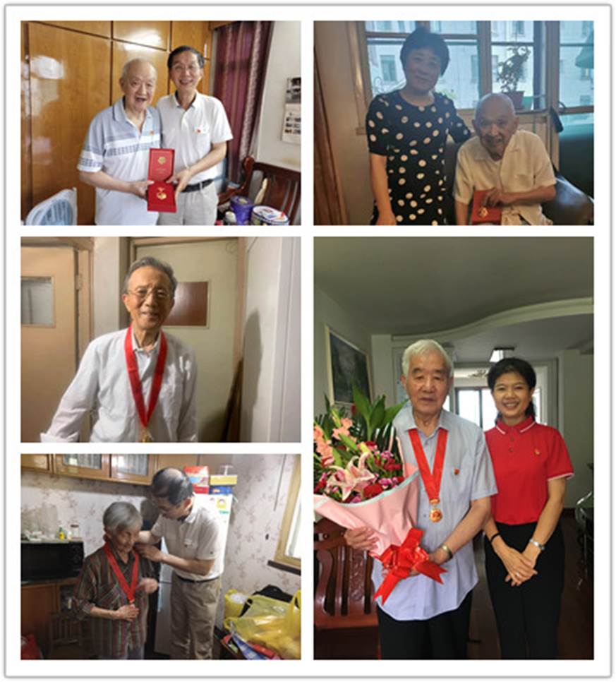 2021年6月24日3044am永利集团3044noc为王启华老党员颁发“光荣在党50年”纪念章(1)_副本